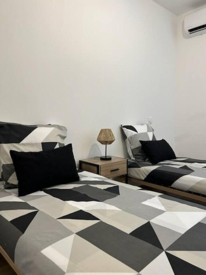 Appartement Jacuzzi Narbonne Extérieur photo